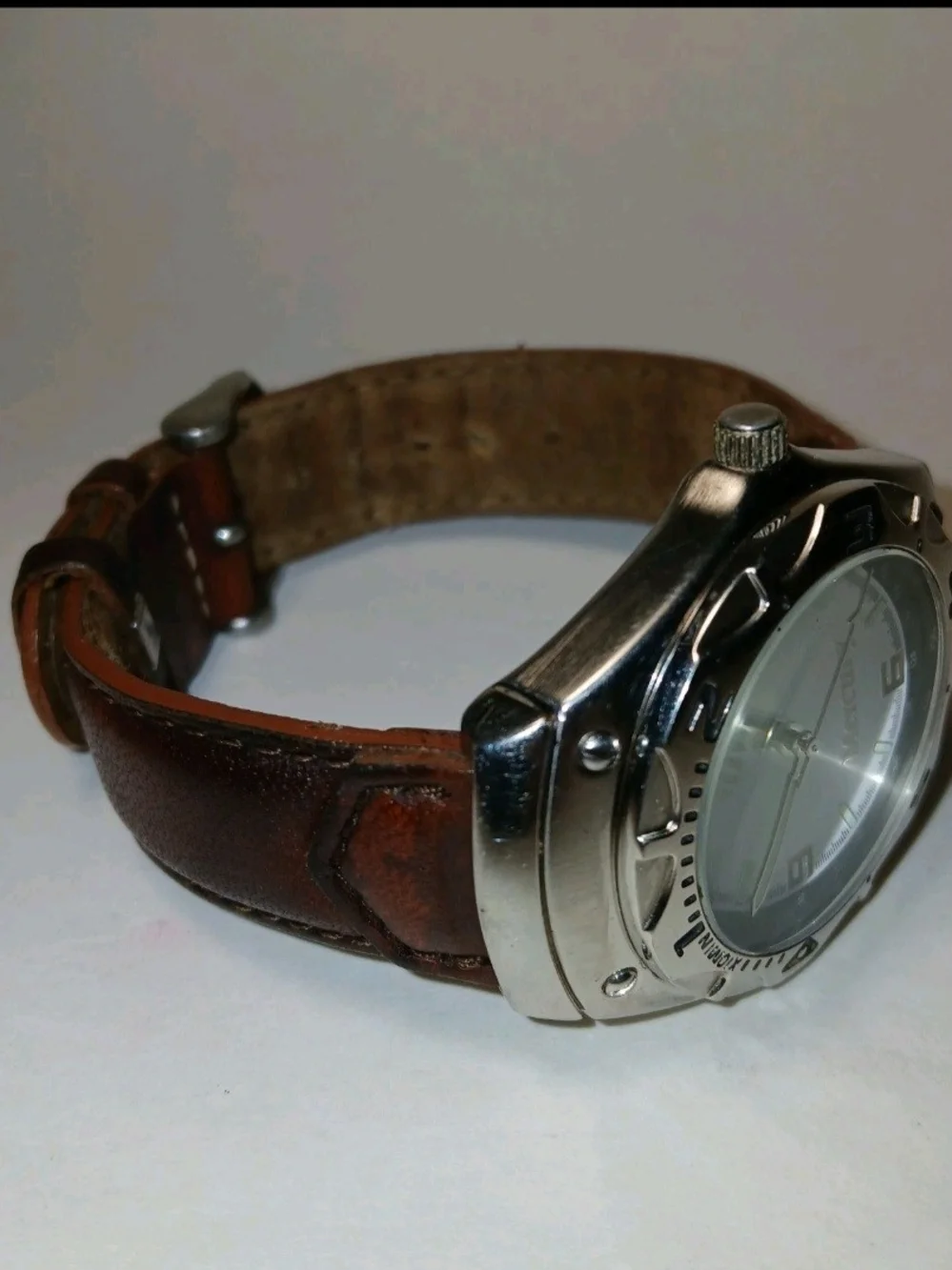 ​Vintage Ford Motor Co Mercury Wristwatch Official Licensed Leather Strap Watch